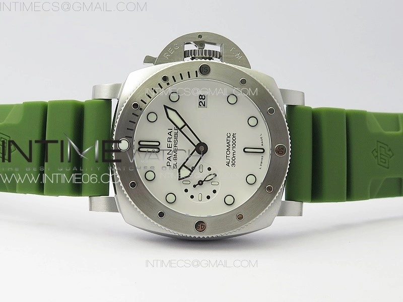 PAM1226 Submersible TTF Best Edition White Dial On Green Rubber Strap P.900 Clone